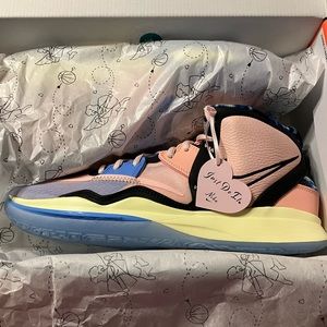 Nike Kyrie Infinity Valentines Day Edition Shoe